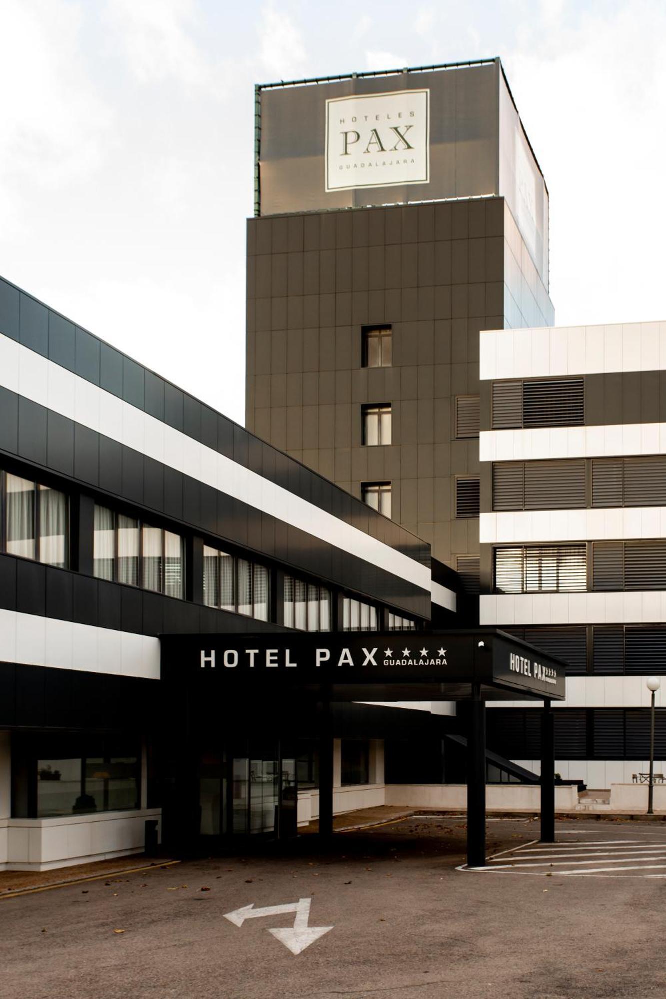 Hotel Pax Гвадалахара Экстерьер фото