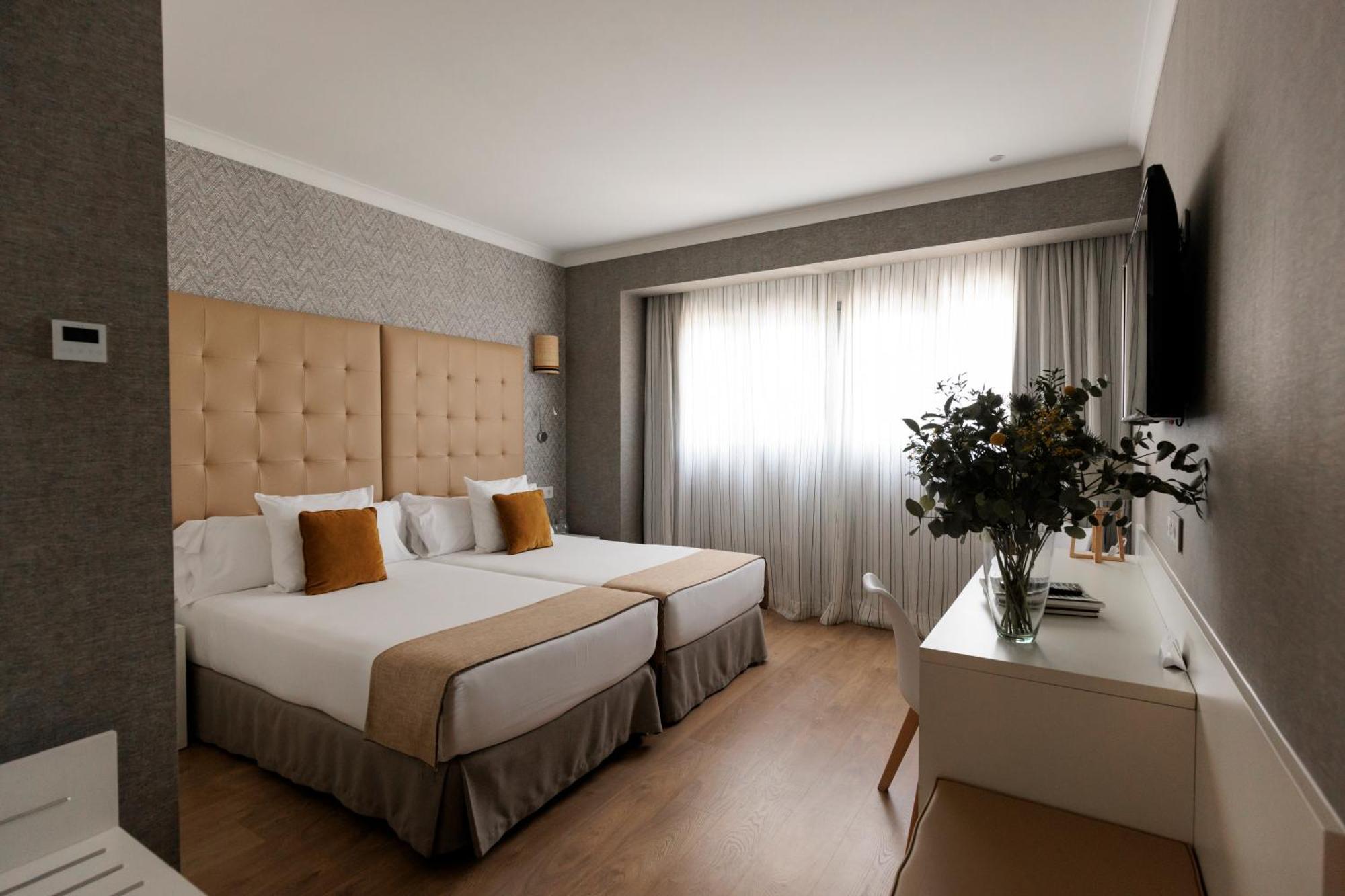 Hotel Pax Гвадалахара Экстерьер фото