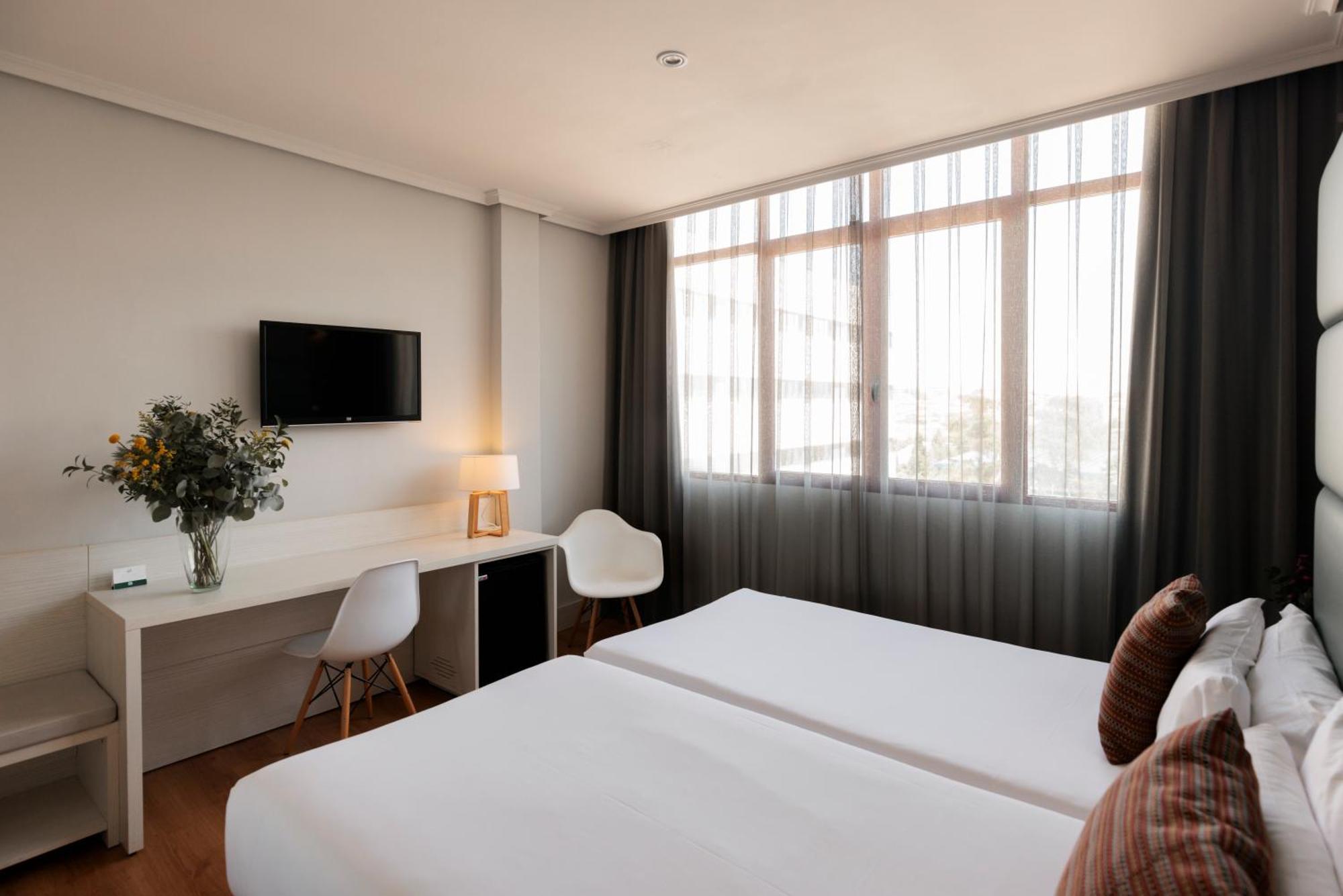 Hotel Pax Гвадалахара Экстерьер фото