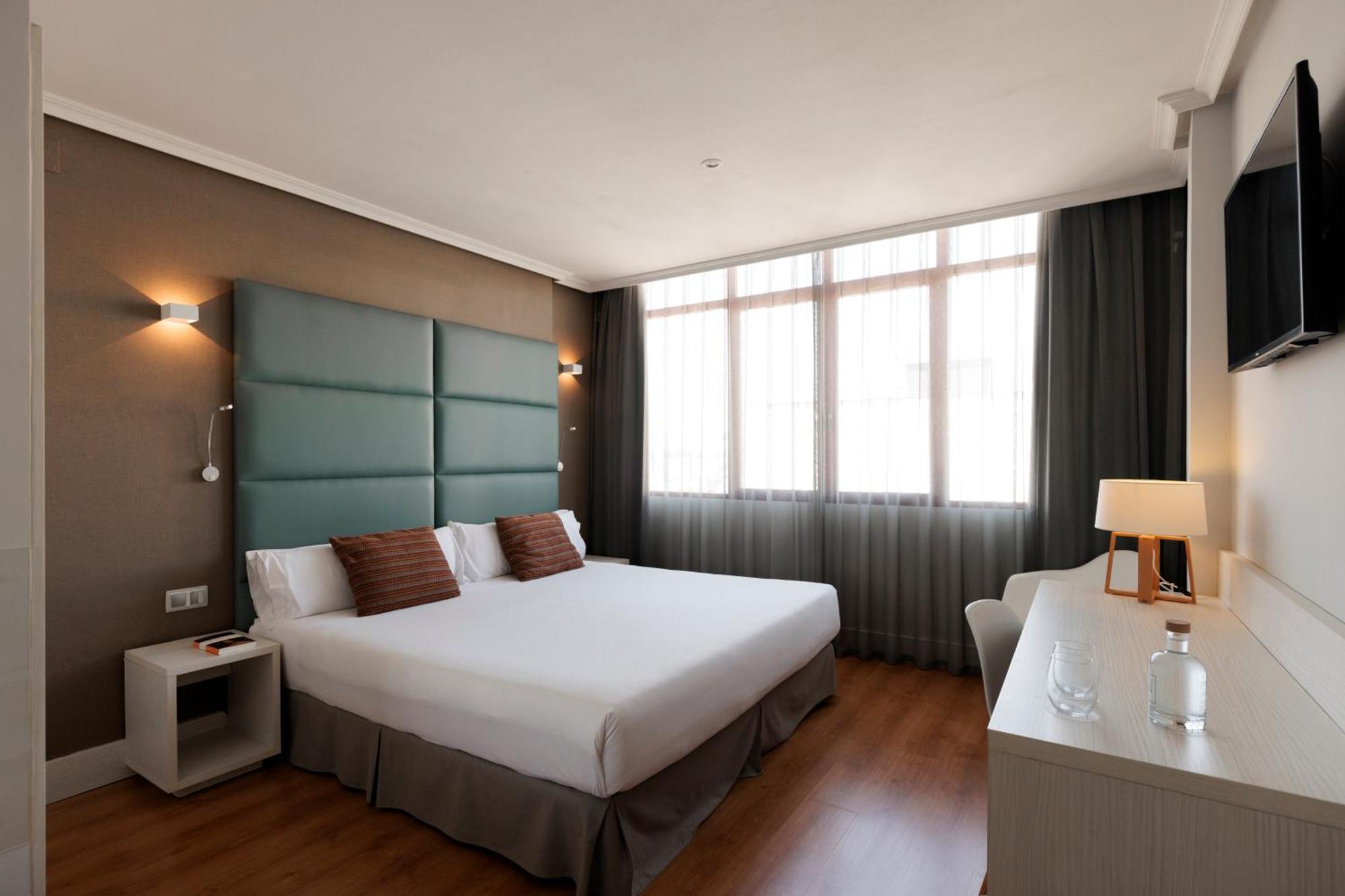 Hotel Pax Гвадалахара Экстерьер фото